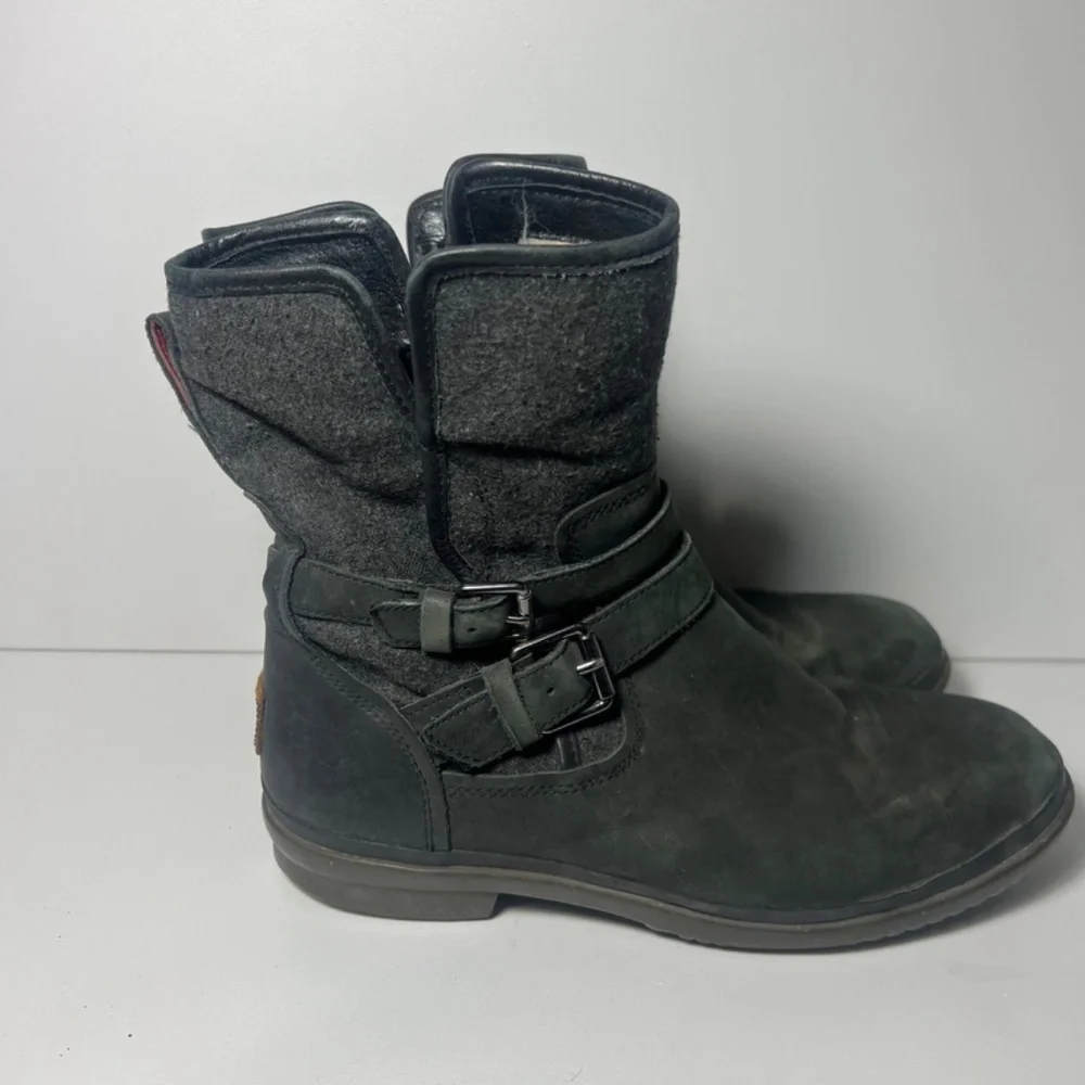 UGG Simmens Women's 8.5 Leather and Flannel Black Buckle Biker Boots - Picture 3 of 6